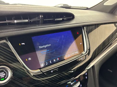 Used 2023 Cadillac XT6 Premium Luxury image 19