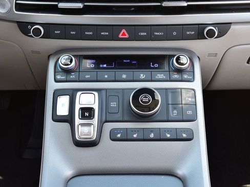 Used 2023 Hyundai Palisade Limited FWD image 40