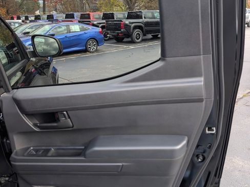 Certified 2025 Toyota Tacoma SR5 image 17