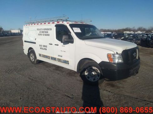 Used 2013 Nissan NV 3500 S RWD image 3