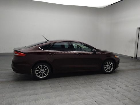 Used 2017 Ford Fusion SE w/ Fusion SE Technology Package image 10