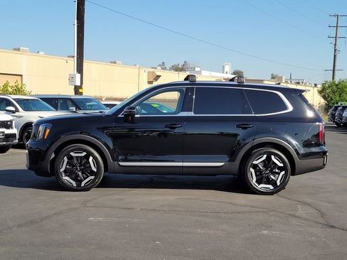 Certified 2024 Kia Telluride EX w/ EX Captain's Chair Package FWD image 9