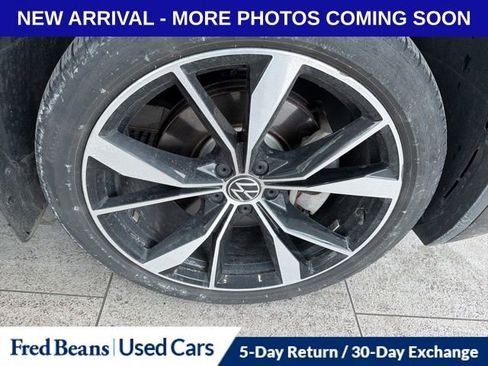 Used 2022 Volkswagen Tiguan SEL R-Line image 10