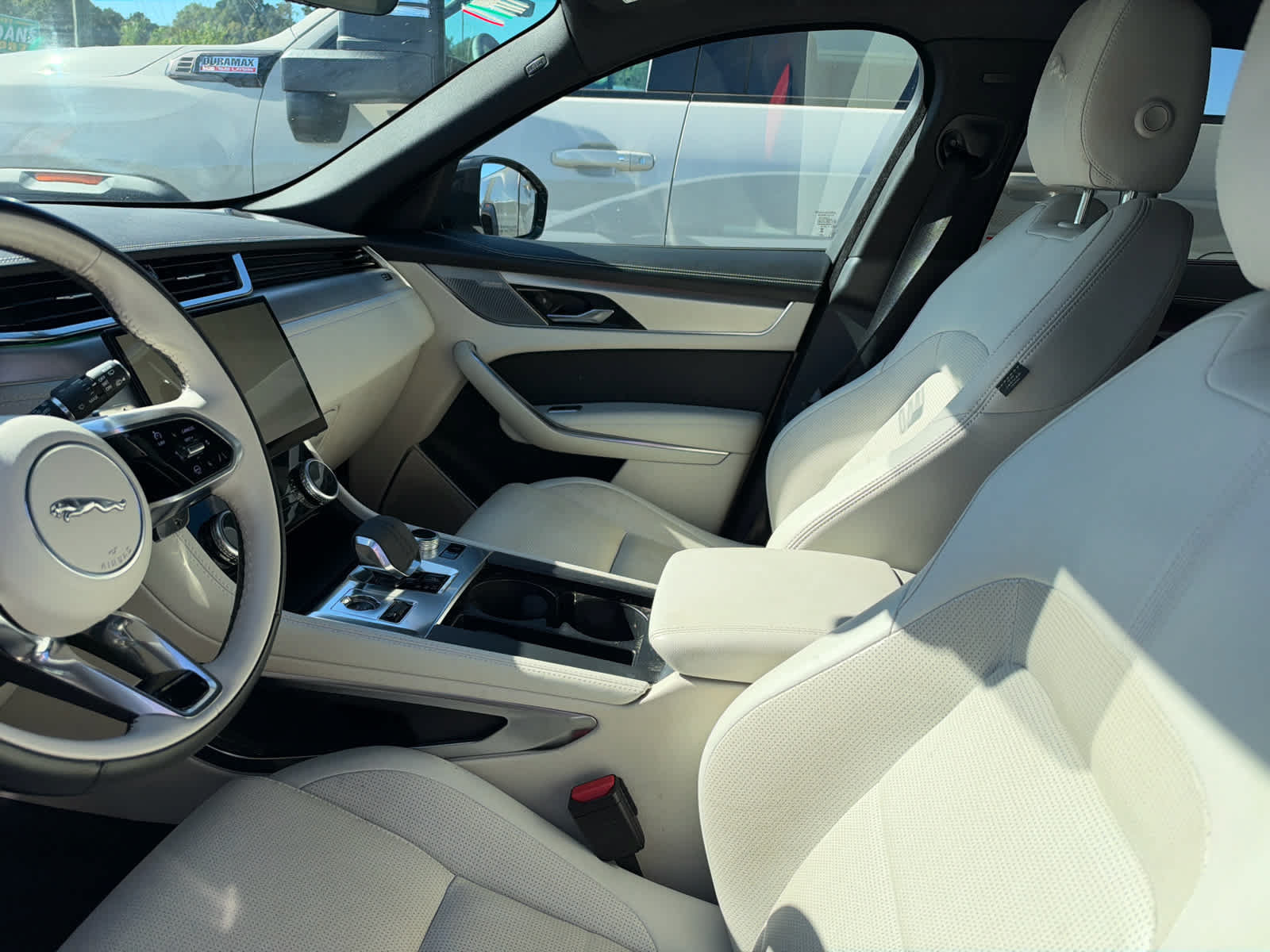 Used 2024 Jaguar F-PACE R-Dynamic S AWD/4WD image 3