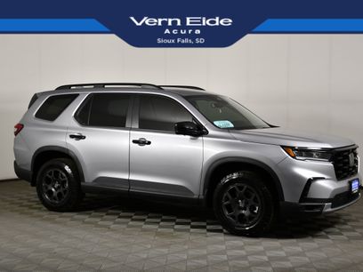 Used 2025 Honda Pilot TrailSport
