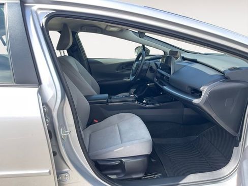 Used 2024 Toyota Prius LE AWD/4WD image 15