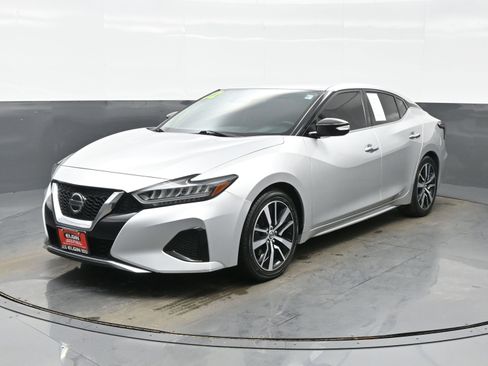 Used 2022 Nissan Maxima SV w/ Floor Mat Group image 2
