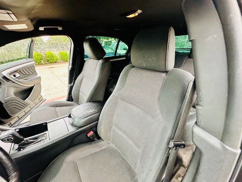 Used 2015 Ford Taurus SEL image 12