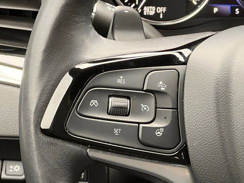 Used 2023 Buick Enclave Avenir image 15