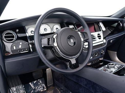 Certified 2018 Rolls-Royce Dawn image 21