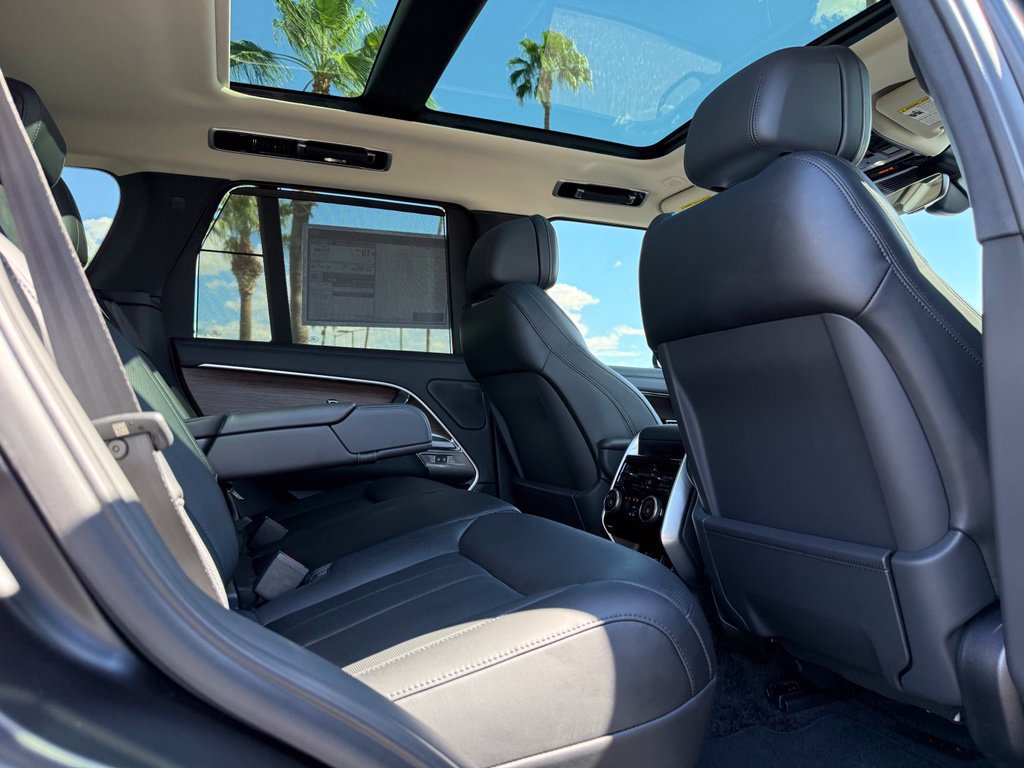 New 2027 Land Rover Range Rover SE AWD/4WD image 13