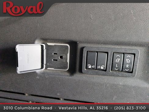 Used 2021 GMC Yukon XL Denali w/ Denali Premium Package RWD image 14