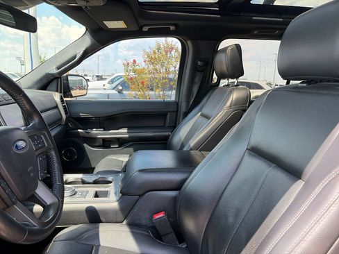 Used 2020 Ford Expedition XLT w/ Equipment Group 202A RWD image 20