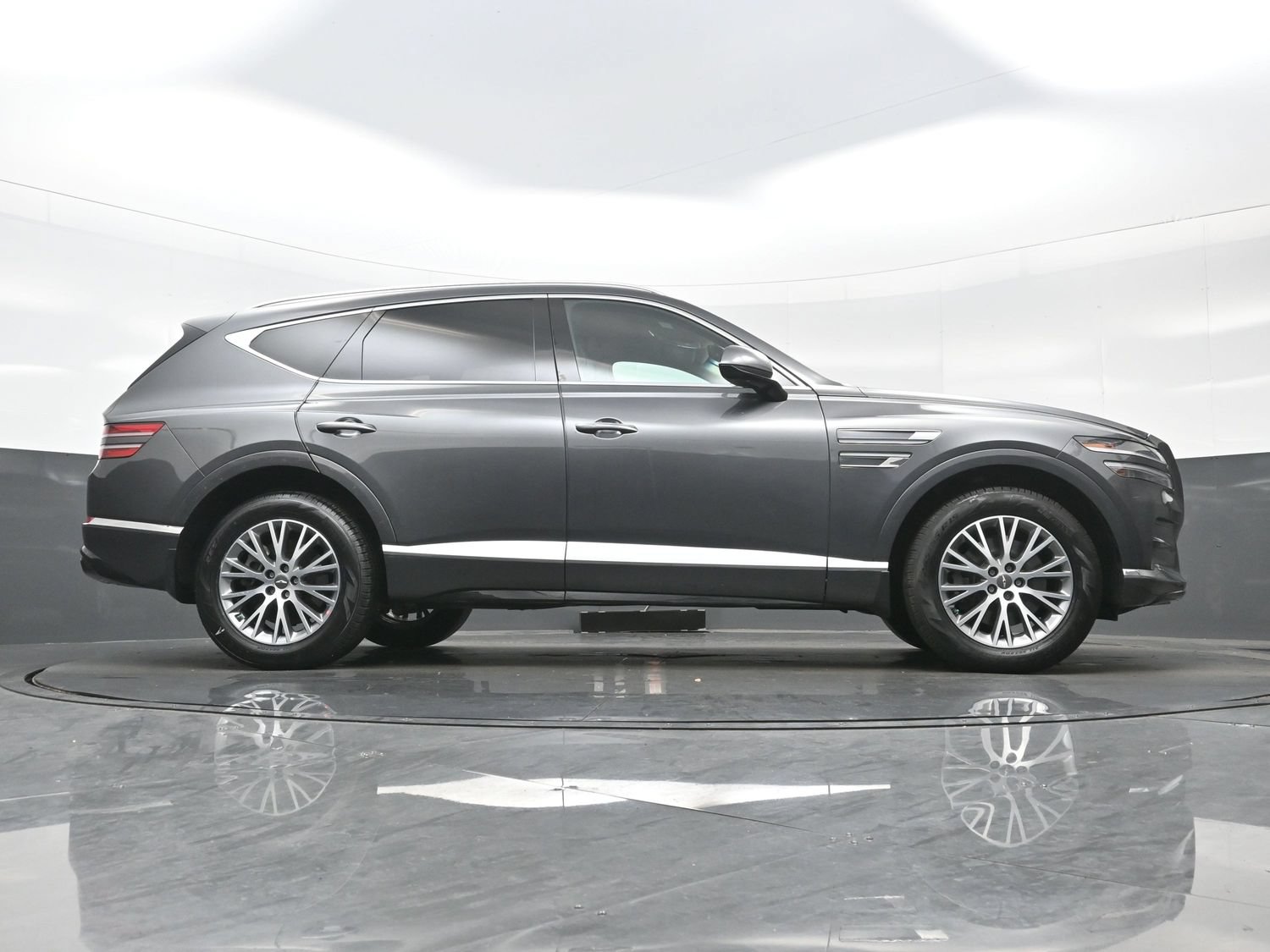 Used 2021 Genesis GV80 2.5T AWD/4WD image 32
