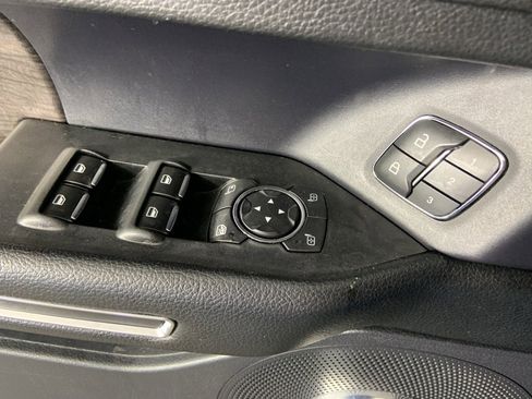 Used 2021 Ford Expedition Limited image 27