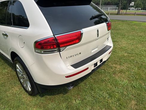 Used 2012 Lincoln MKX AWD image 28