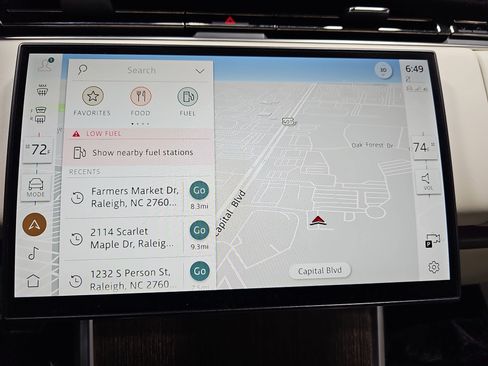 Used 2025 Land Rover Range Rover SE image 25