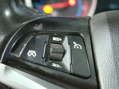 Used 2014 Chevrolet Cruze LT w/ Technology Package FWD image 7