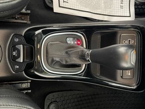 Used 2019 Jeep Compass Latitude FWD image 43