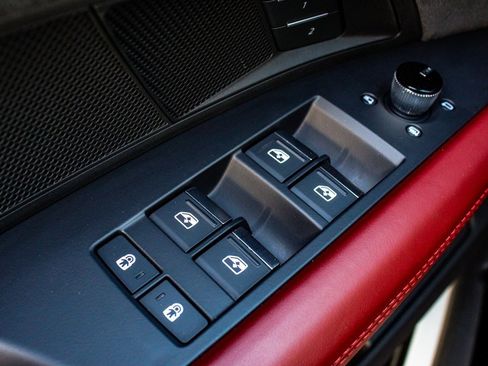 Used 2024 Audi e-tron GT Premium Plus image 10