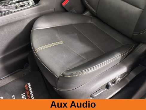 Used 2023 Chevrolet Equinox Premier image 12