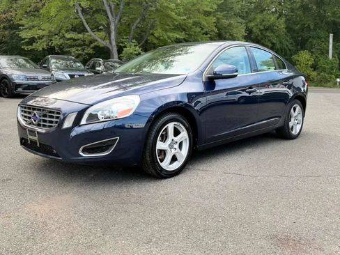 Used 2013 Volvo S60 T5 AWD/4WD image 3