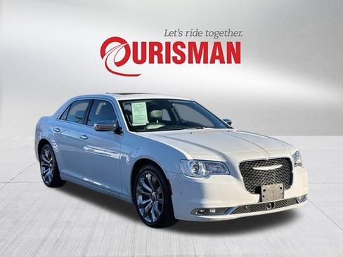 Used 2019 Chrysler 300 Limited w/ Safetytec Plus Group image 1