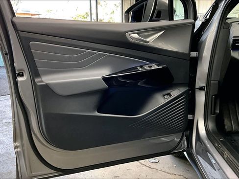 Used 2023 Volkswagen ID.4 Pro S image 26