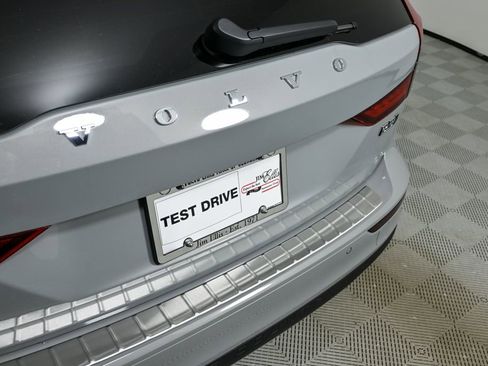 New 2026 Volvo V60 B5 Cross Country Plus w/ Protection Package Premier image 36