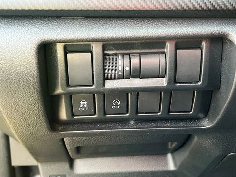 Used 2023 Subaru Crosstrek 2.0i Premium image 10