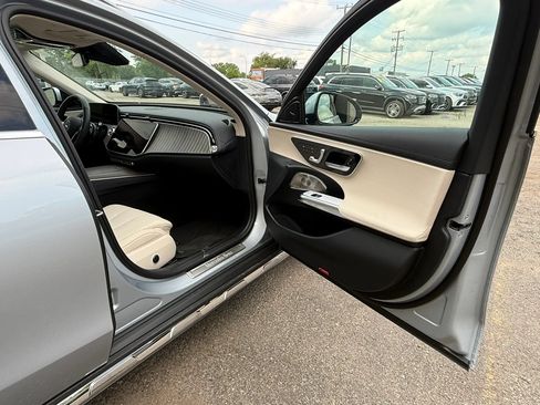 Used 2024 Mercedes-Benz E 450 4MATIC All-Terrain Wagon w/ Digital Light Package image 39