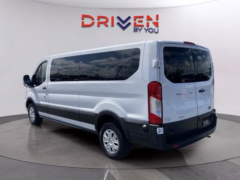 Used 2024 Ford Transit 350 XLT RWD image 4
