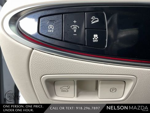 Used 2025 Genesis GV70 3.5T Sport w/ Sport Prestige Package image 25