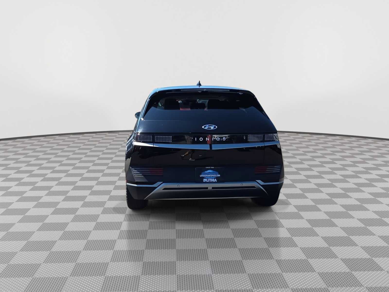 Used 2024 Hyundai Ioniq 5 SE RWD image 7