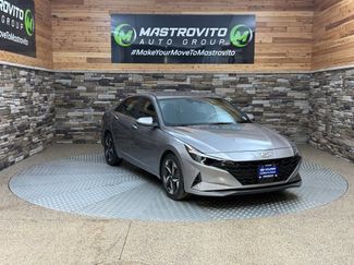 Used 2023 Hyundai Elantra SEL w/ Convenience Package video 2