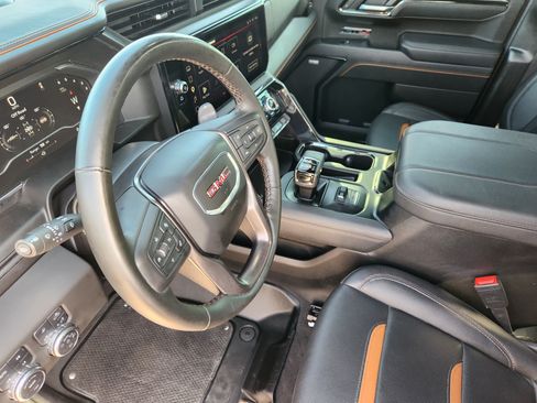 Used 2025 GMC Sierra 1500 AT4 AWD/4WD image 13