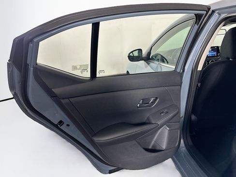 Used 2024 Nissan Sentra SV image 24