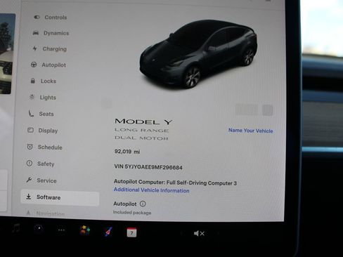 Used 2021 Tesla Model Y Long Range image 26