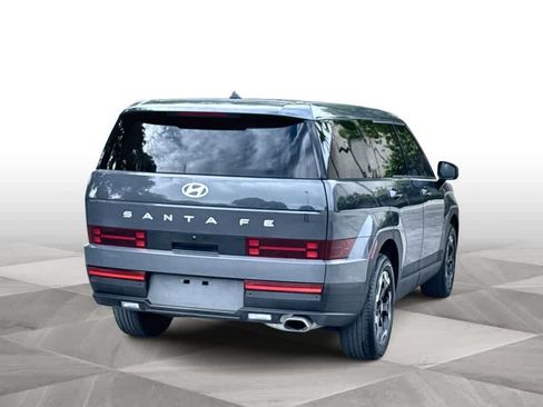 Used 2025 Hyundai Santa Fe SE FWD image 8
