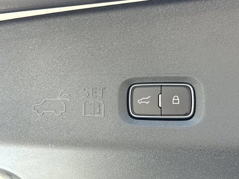 New 2026 Lincoln Navigator Reserve AWD/4WD image 18