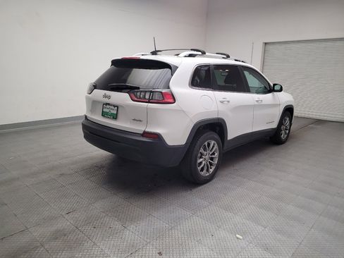 Used 2019 Jeep Cherokee Latitude Plus w/ Comfort/Convenience Group image 9