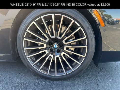 Used 2026 BMW i7 xDrive60 w/ M Sport Package RWD image 3