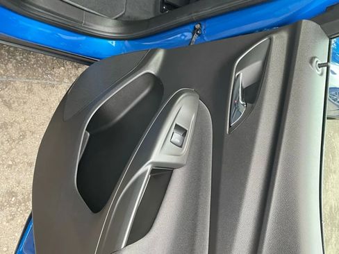 Used 2023 Chevrolet Bolt EUV LT image 42