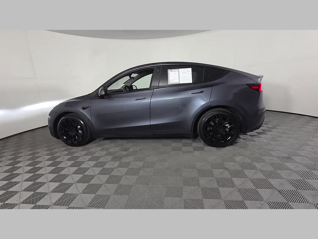 Used 2023 Tesla Model Y AWD image 48