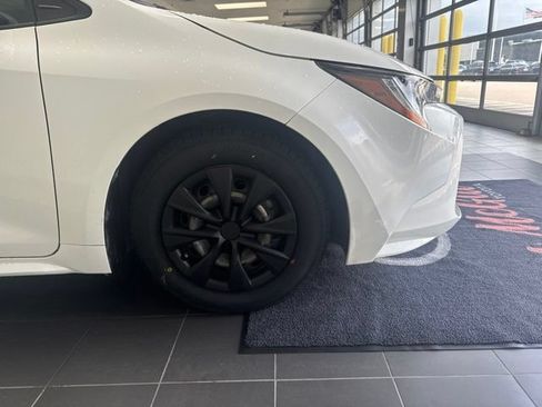 Used 2022 Toyota Corolla L FWD image 4