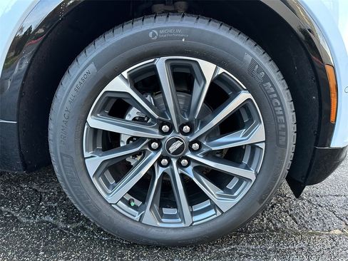 New 2026 Cadillac Lyriq Premium Sport image 9