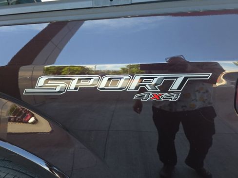 Used 2018 Ford F150 XLT w/ Equipment Group 302A Luxury AWD/4WD image 11