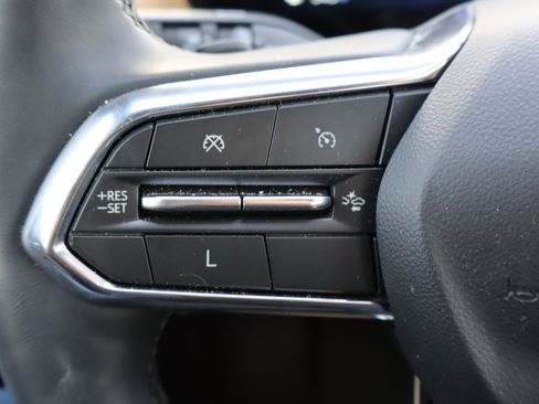 Certified 2025 Chevrolet Equinox ACTIV w/ Safety and Technology Package image 21