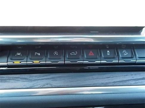 New 2025 GMC Sierra 1500 SLT image 23