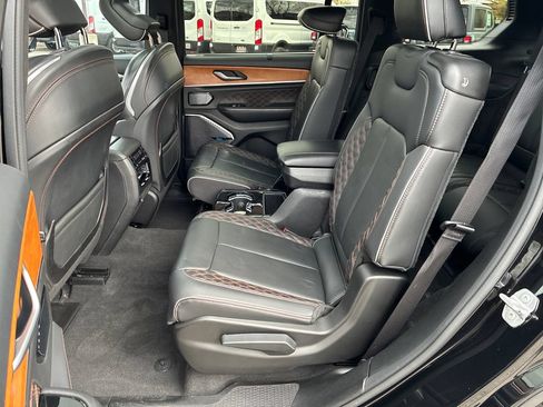 Used 2022 Jeep Grand Cherokee L Summit AWD/4WD image 26